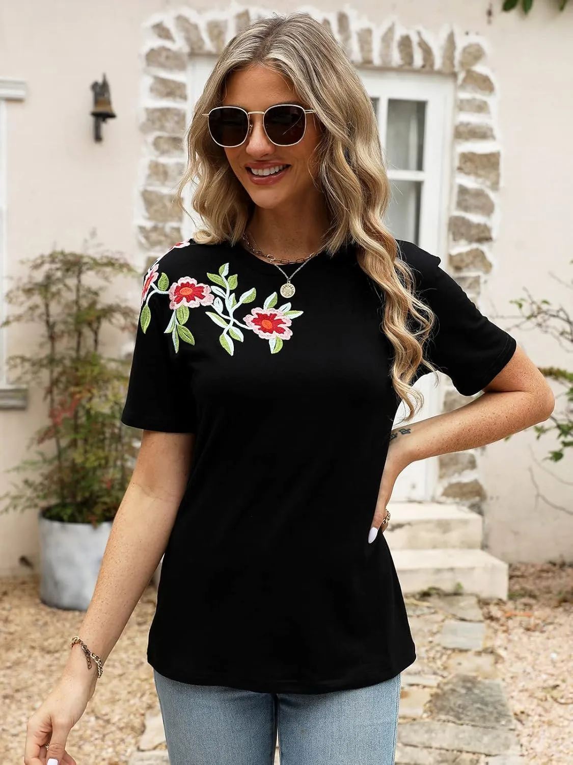 Mexican Shirts for Women Floral Embroidered Tops Short Sleeve Blouses Women's Traditional Fiesta Tees Tunic Peasant