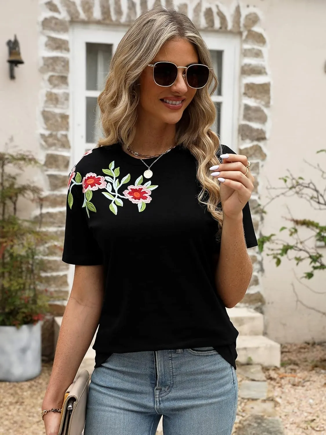 Mexican Shirts for Women Floral Embroidered Tops Short Sleeve Blouses Women's Traditional Fiesta Tees Tunic Peasant